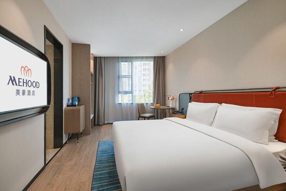 Standard Queen Room