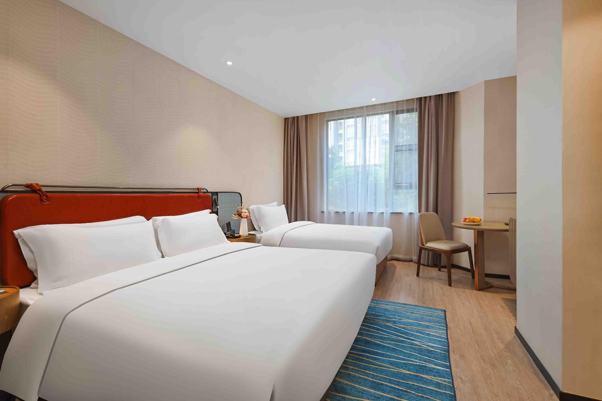 Superior Bonding Room