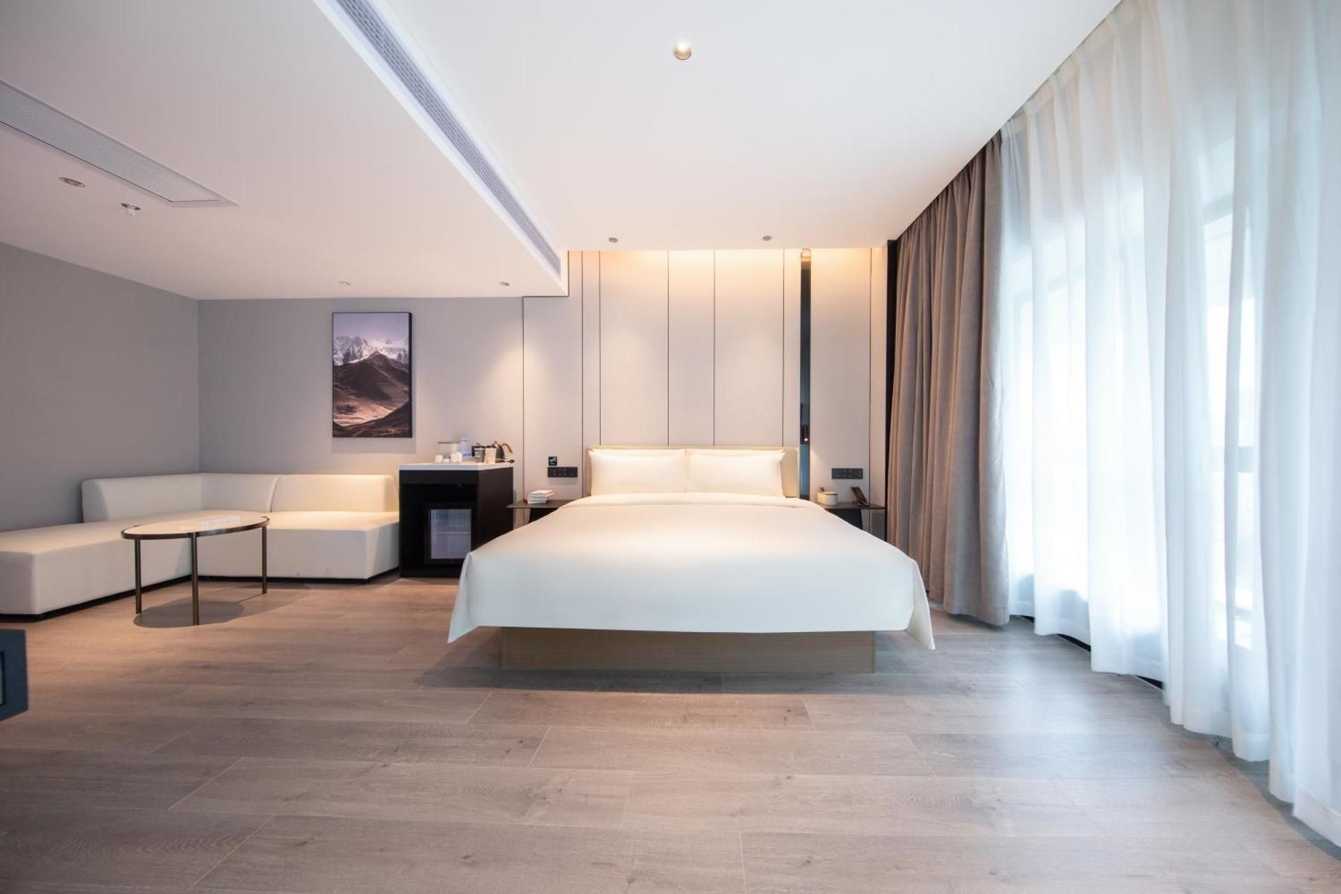 Jimu Double Room with Bathtub