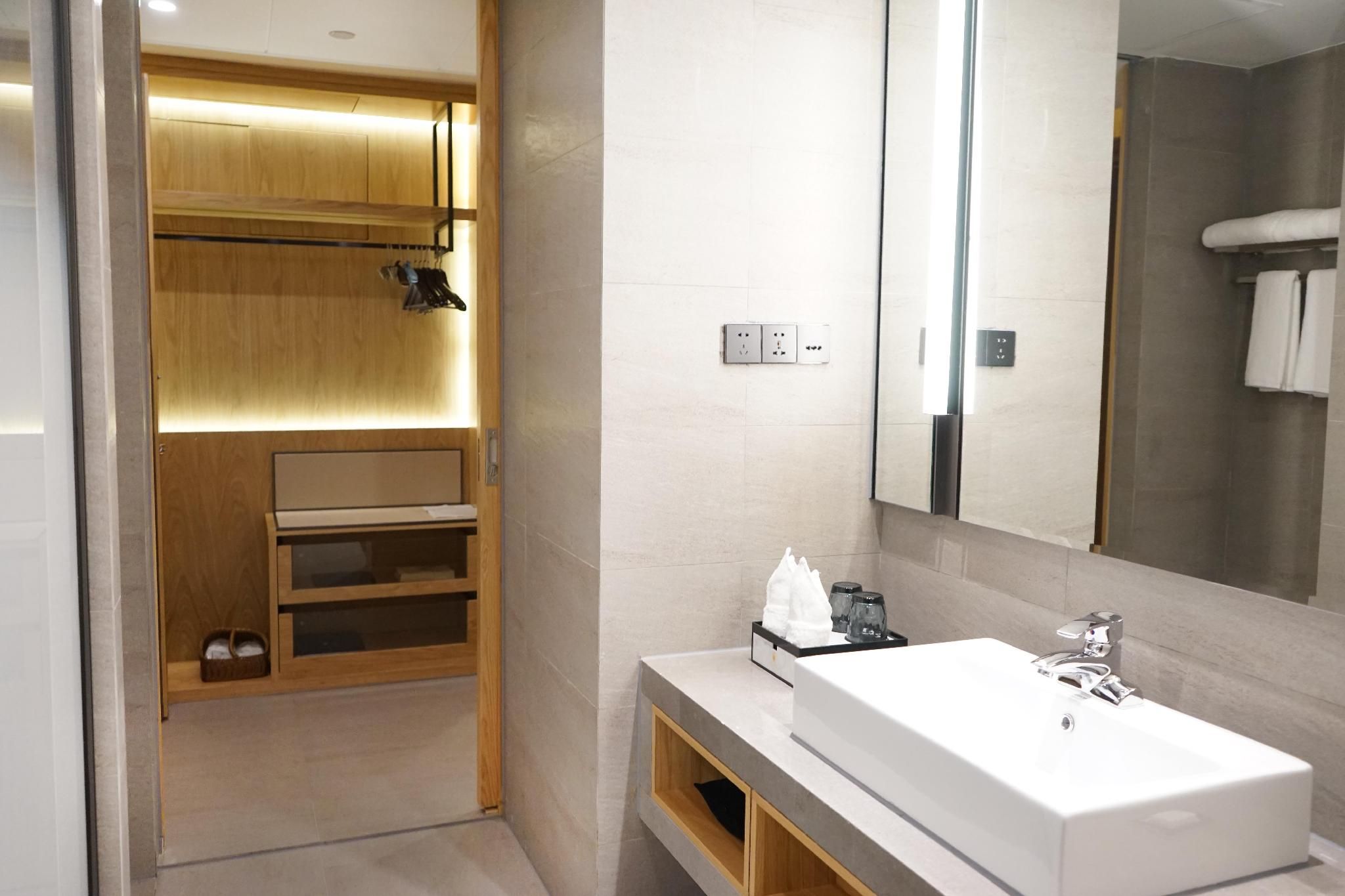 Rezen - Zhizun Light Luxury Suite