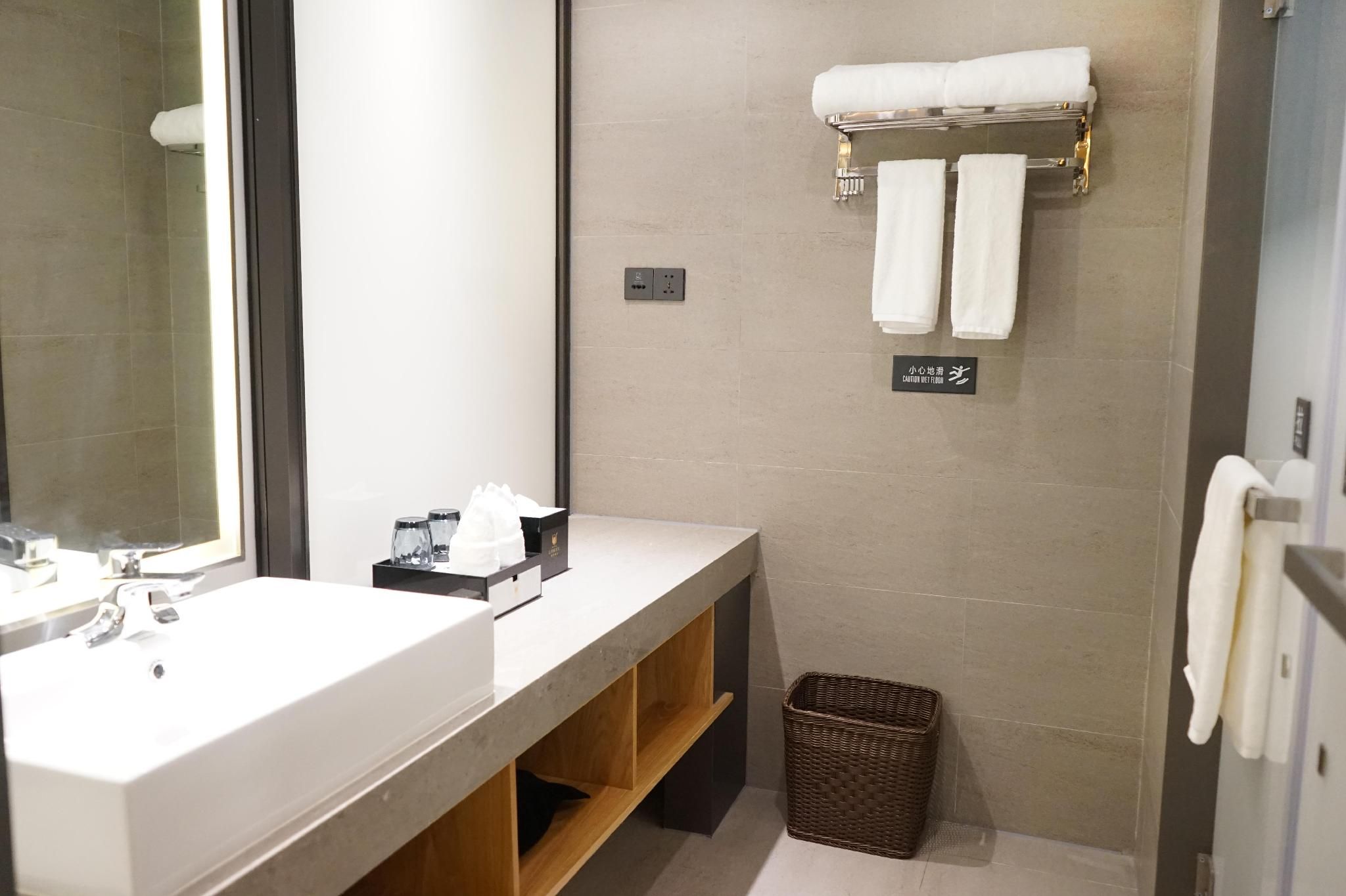 Rezen - Zunyu Light Luxury Twin Room wth City View