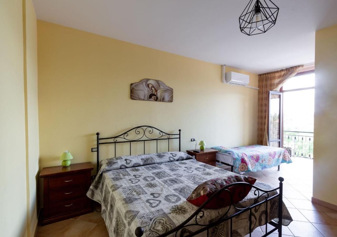Triple Room with Private Bathroom