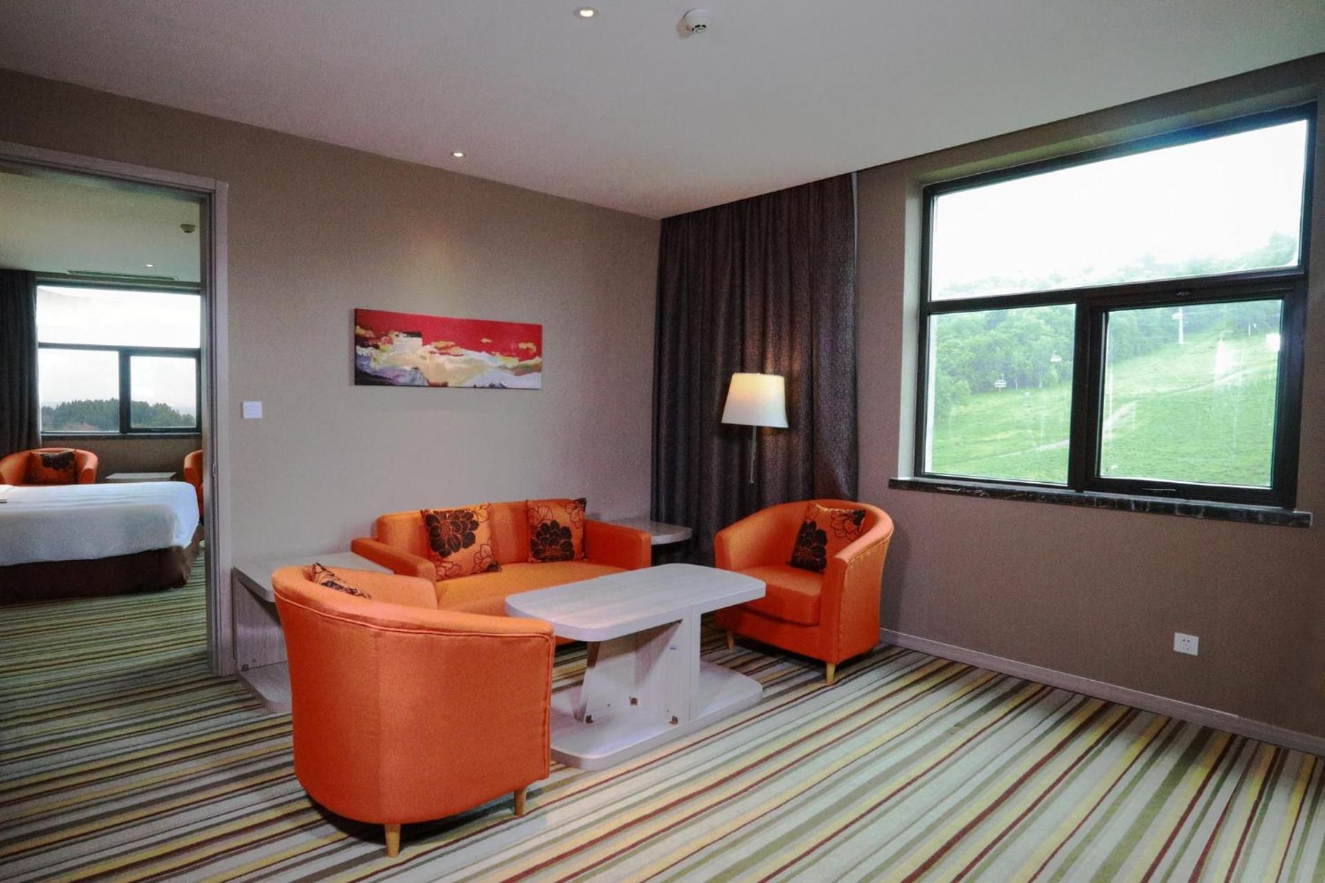1 Bedroom Suite