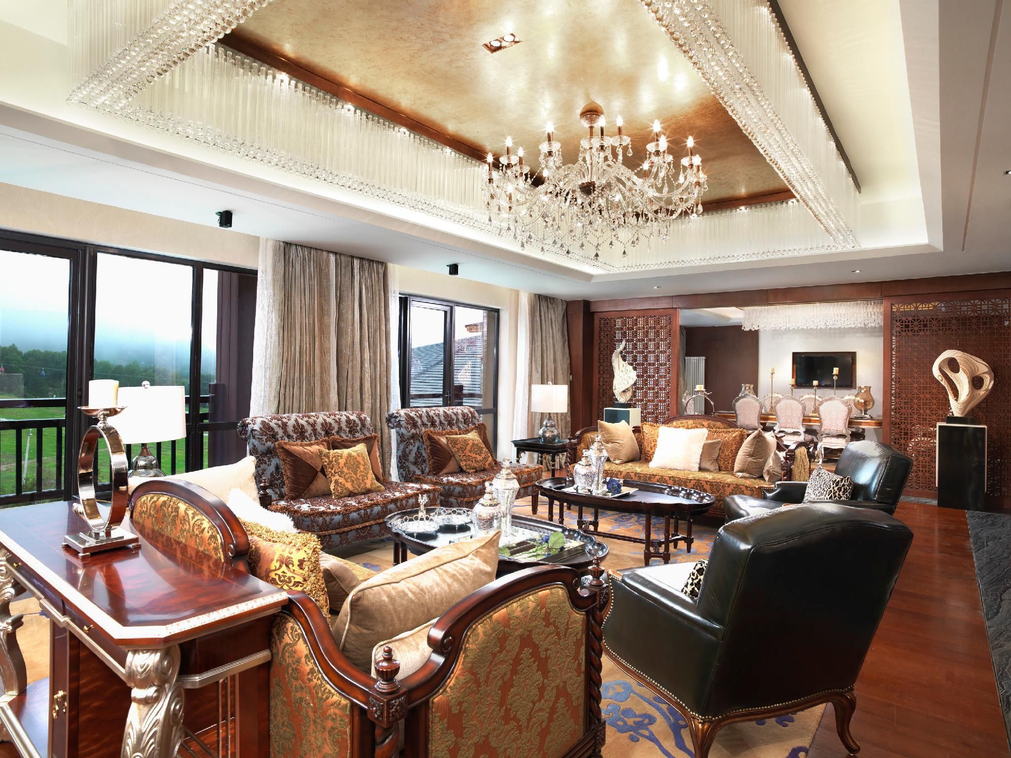 Executive level, 1 Bedroom Presidential Suite, 1 King