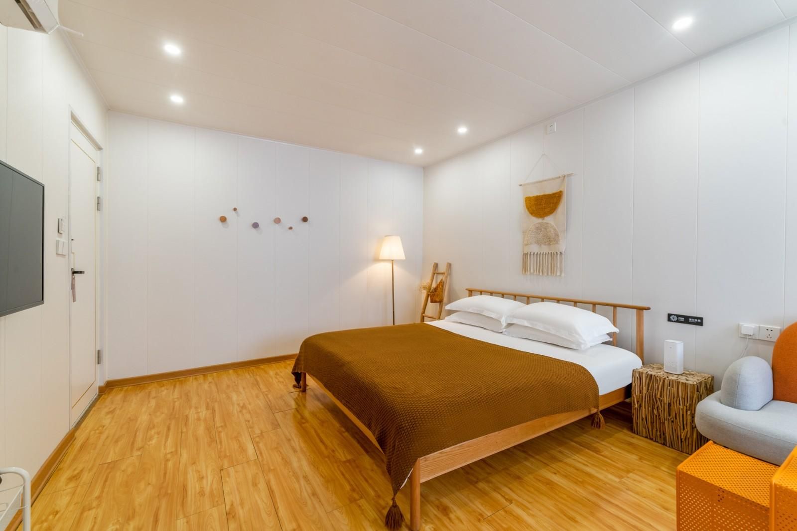 Lvyue - Dengfeng Bathtub One Bed Room