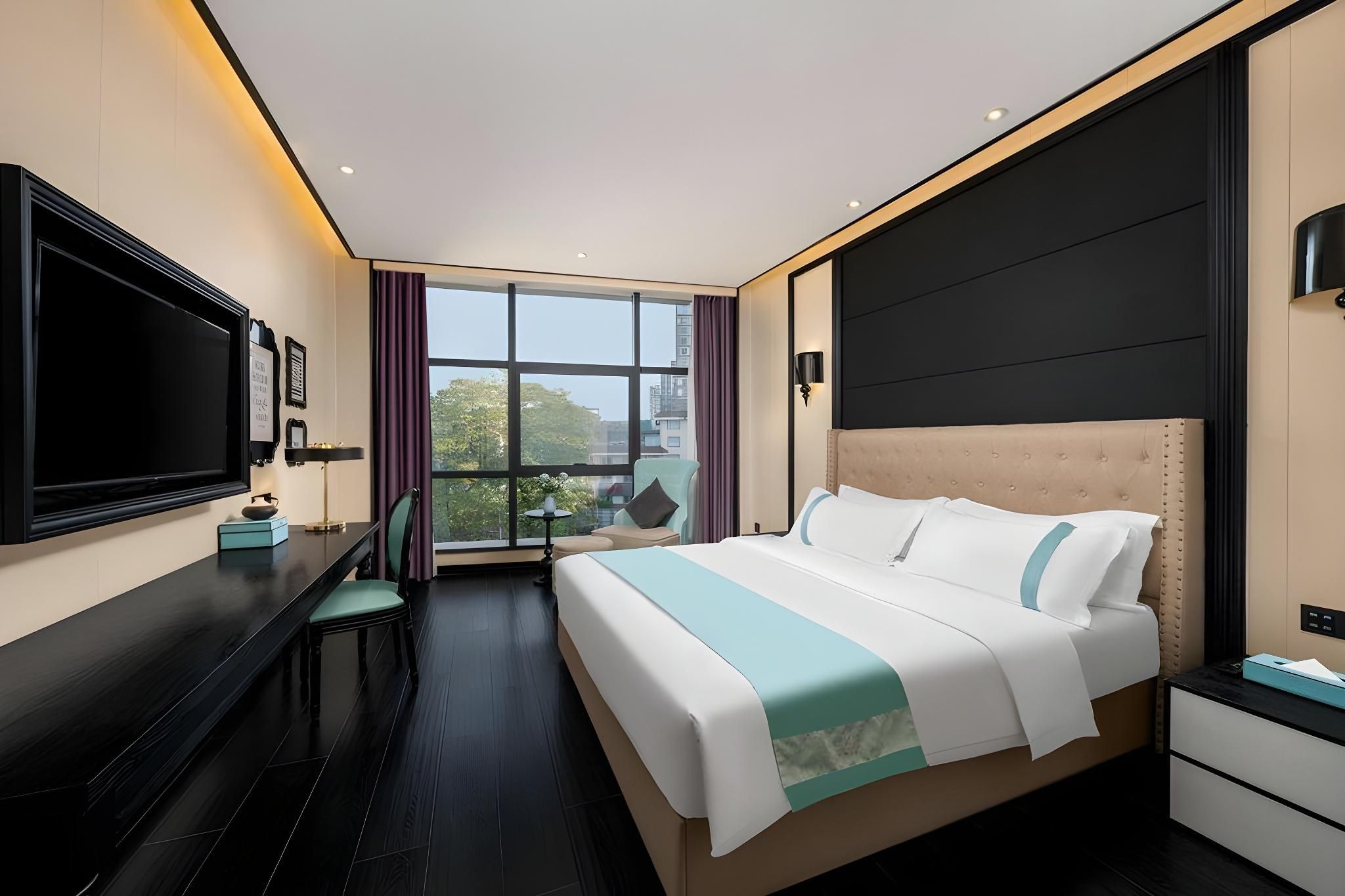 Xana - Deluxe Bed Room