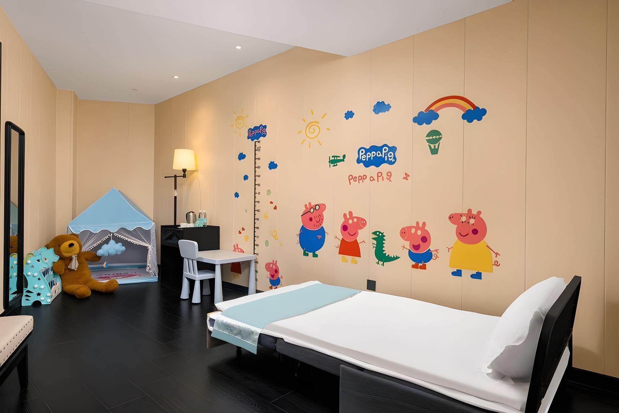 Xana - Family Room