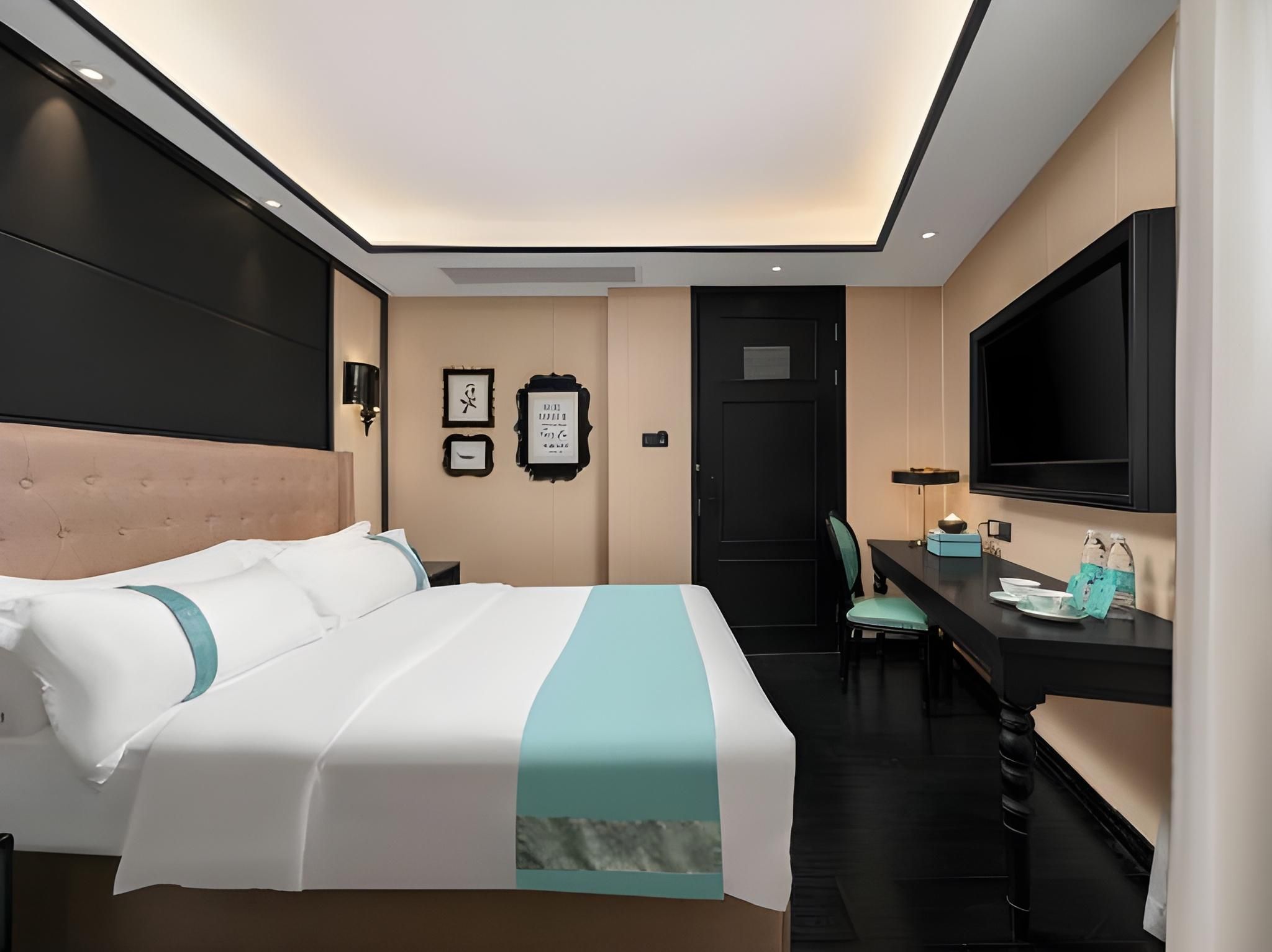 Xana - Elegant Room