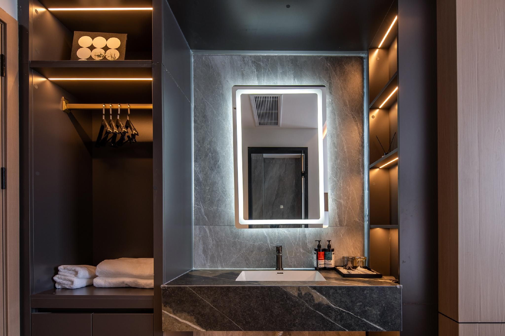 Select Bed Room