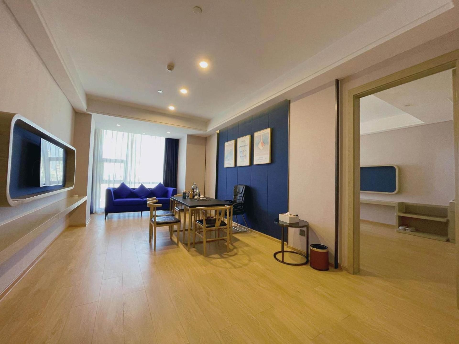 Premier Suite 