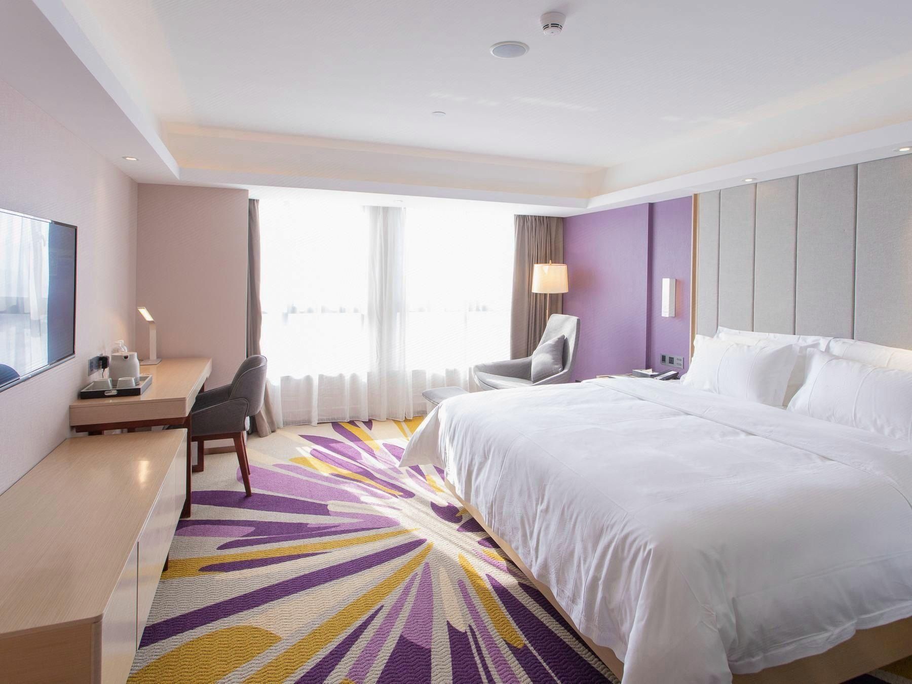 WH - Deluxe Bed Room