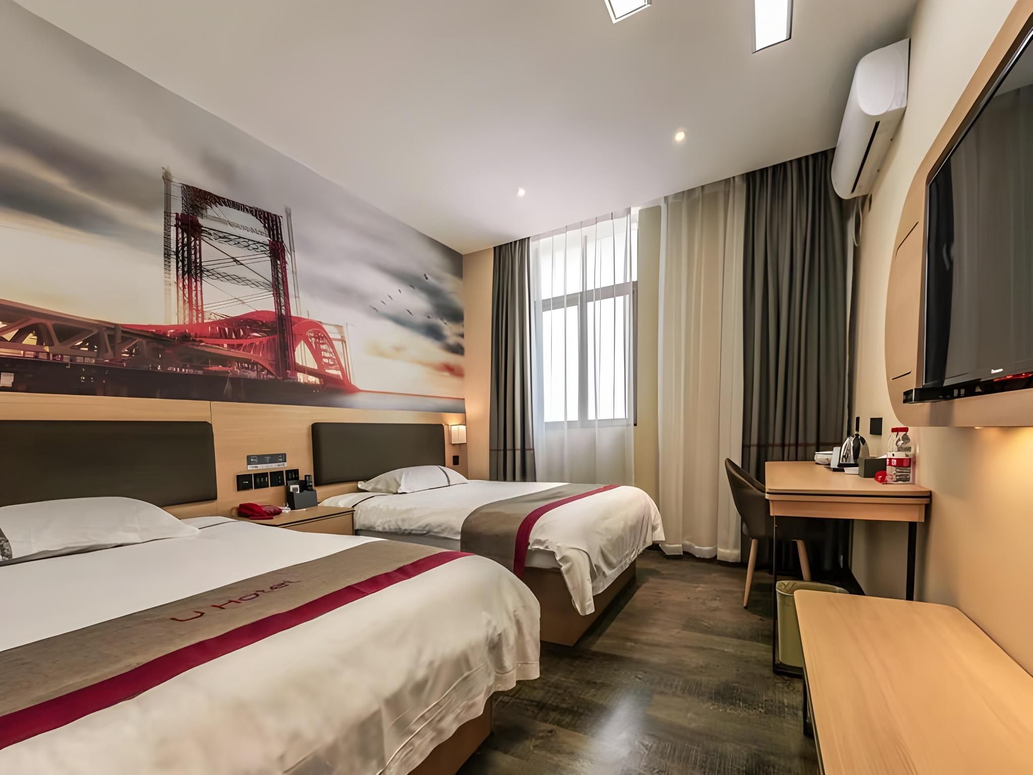 Twin Deluxe Room