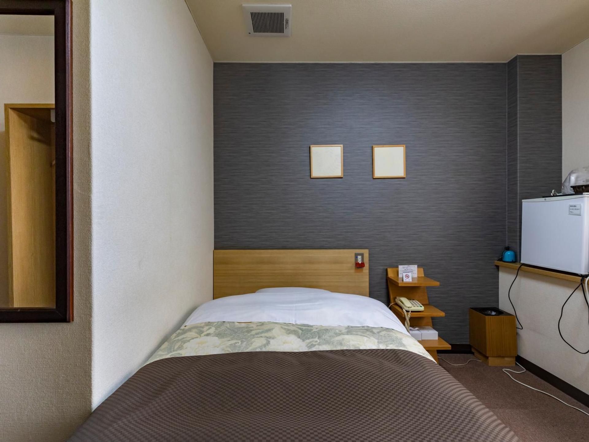 Semi Double Room - Smoking