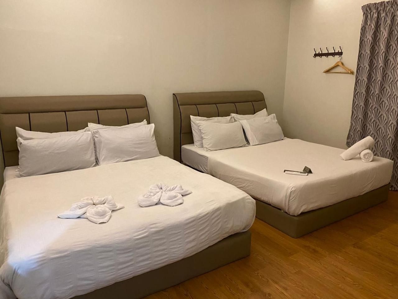 Le Deon Hotel Deluxe Family Room 2