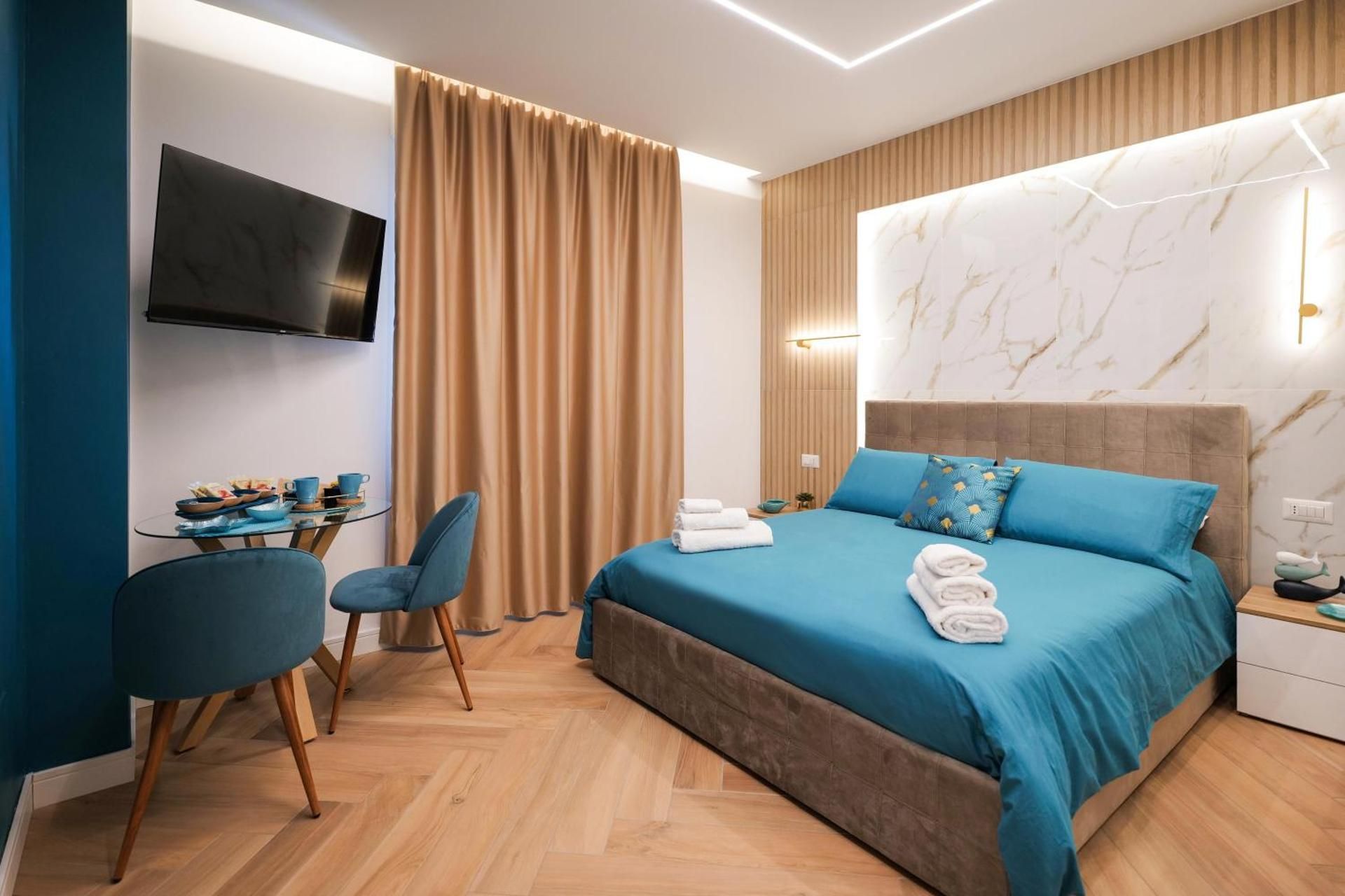 Standard King Room