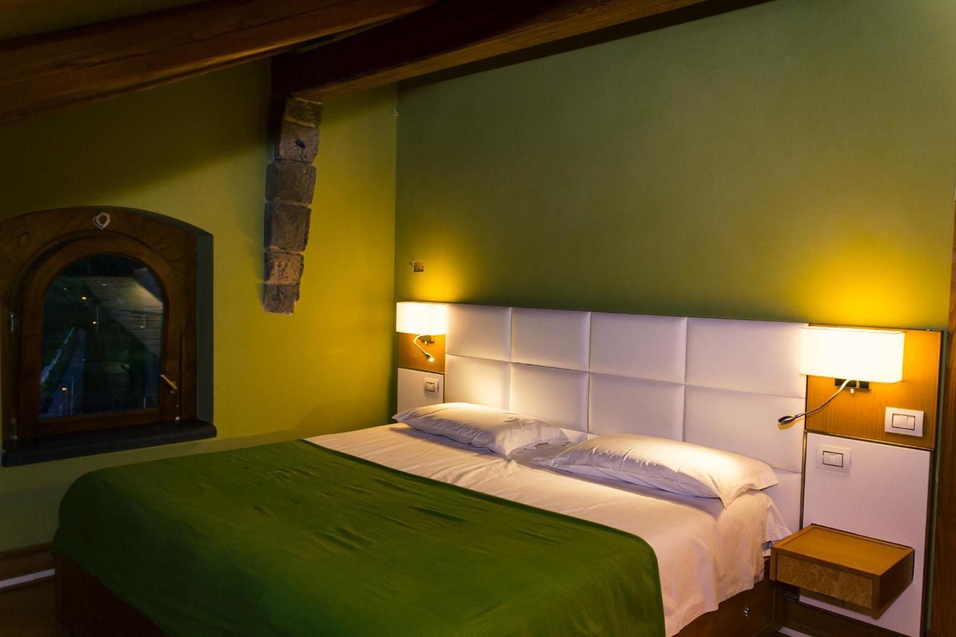 King Room with Mountain View