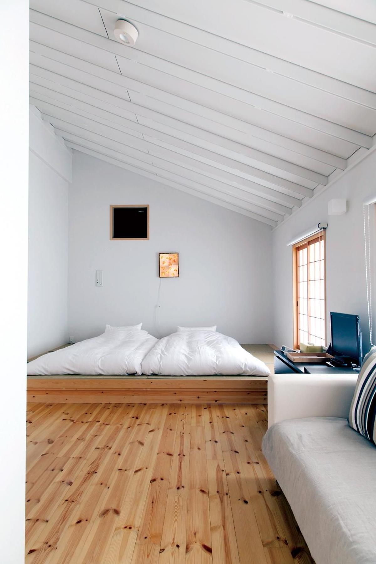 Japanese-Style Room