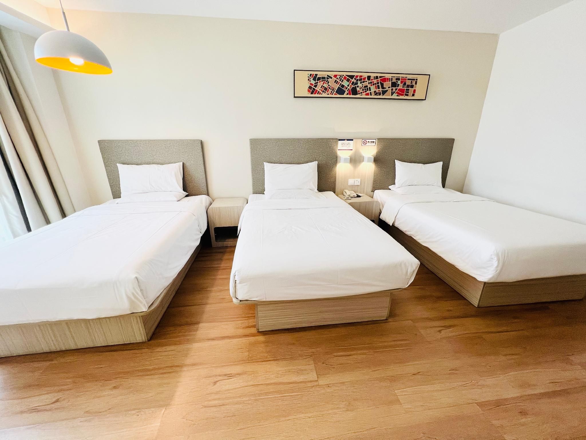 Huazhu - Triple Room