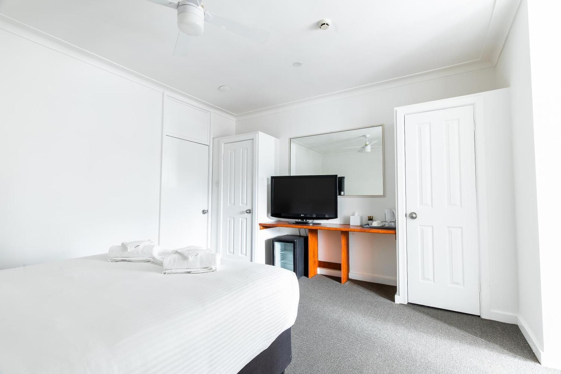 Queen Room with Shared Bathroom