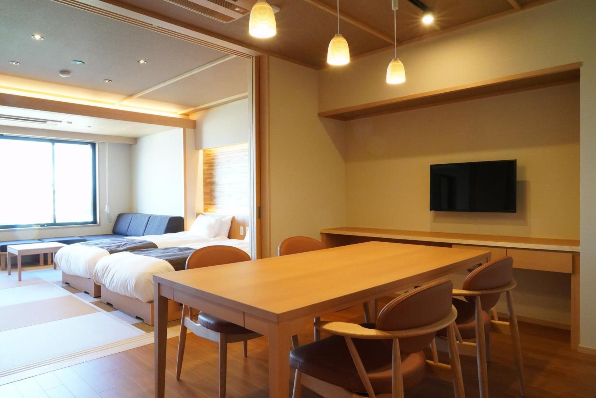 Deluxe Suite with Spa Bath