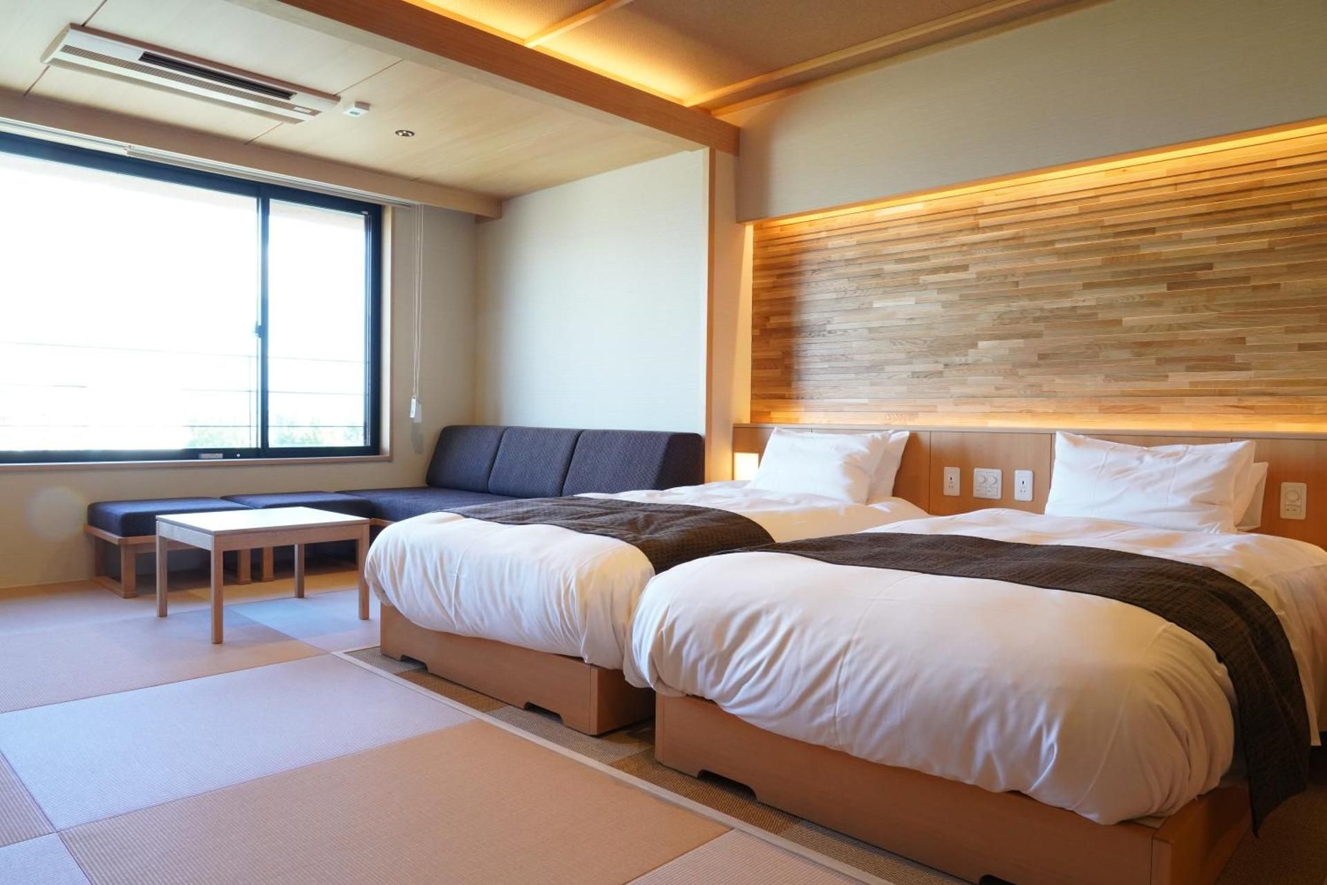 Deluxe Suite with Spa Bath