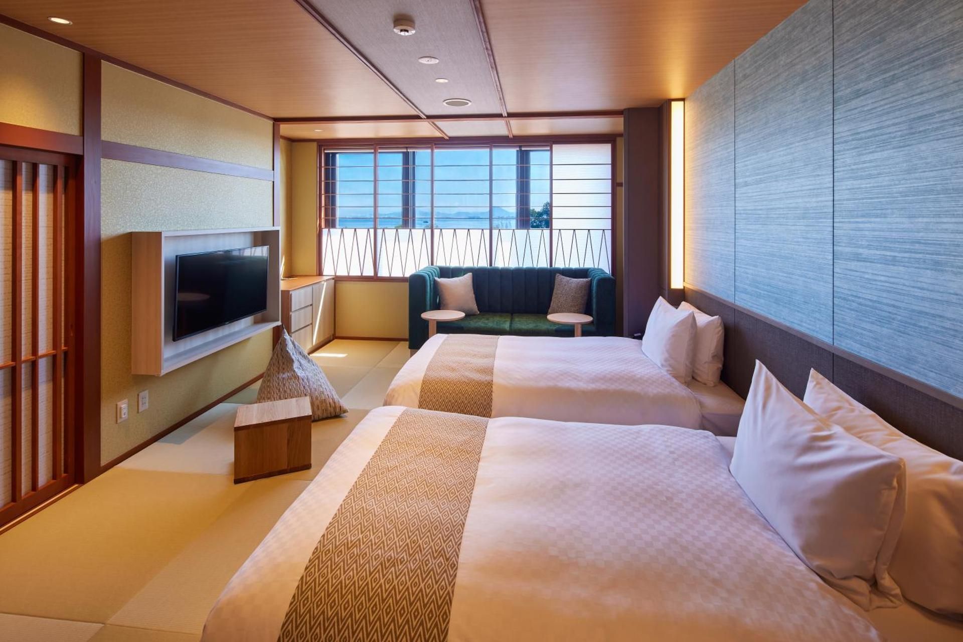 Tsukiyomi Japanese Style Twin Room Partial Lake View