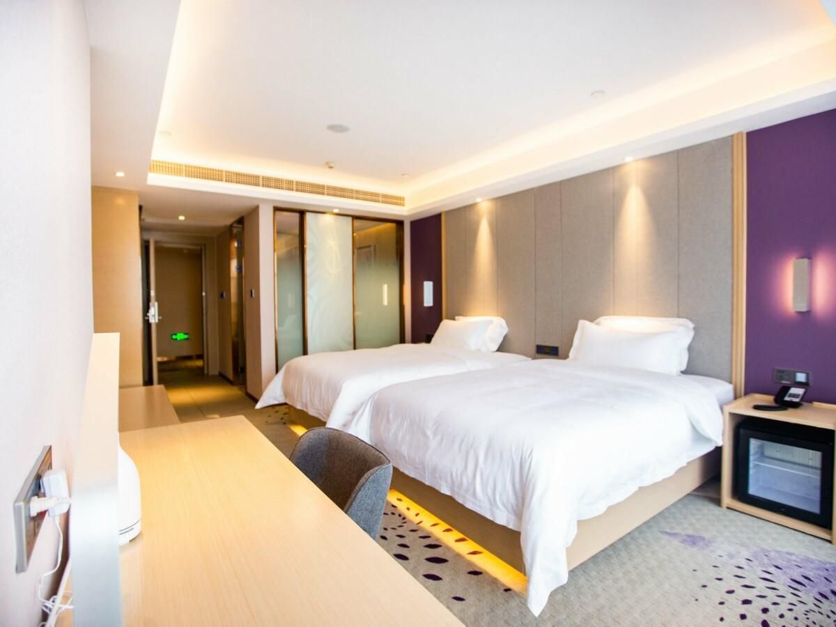 Twin Deluxe Room