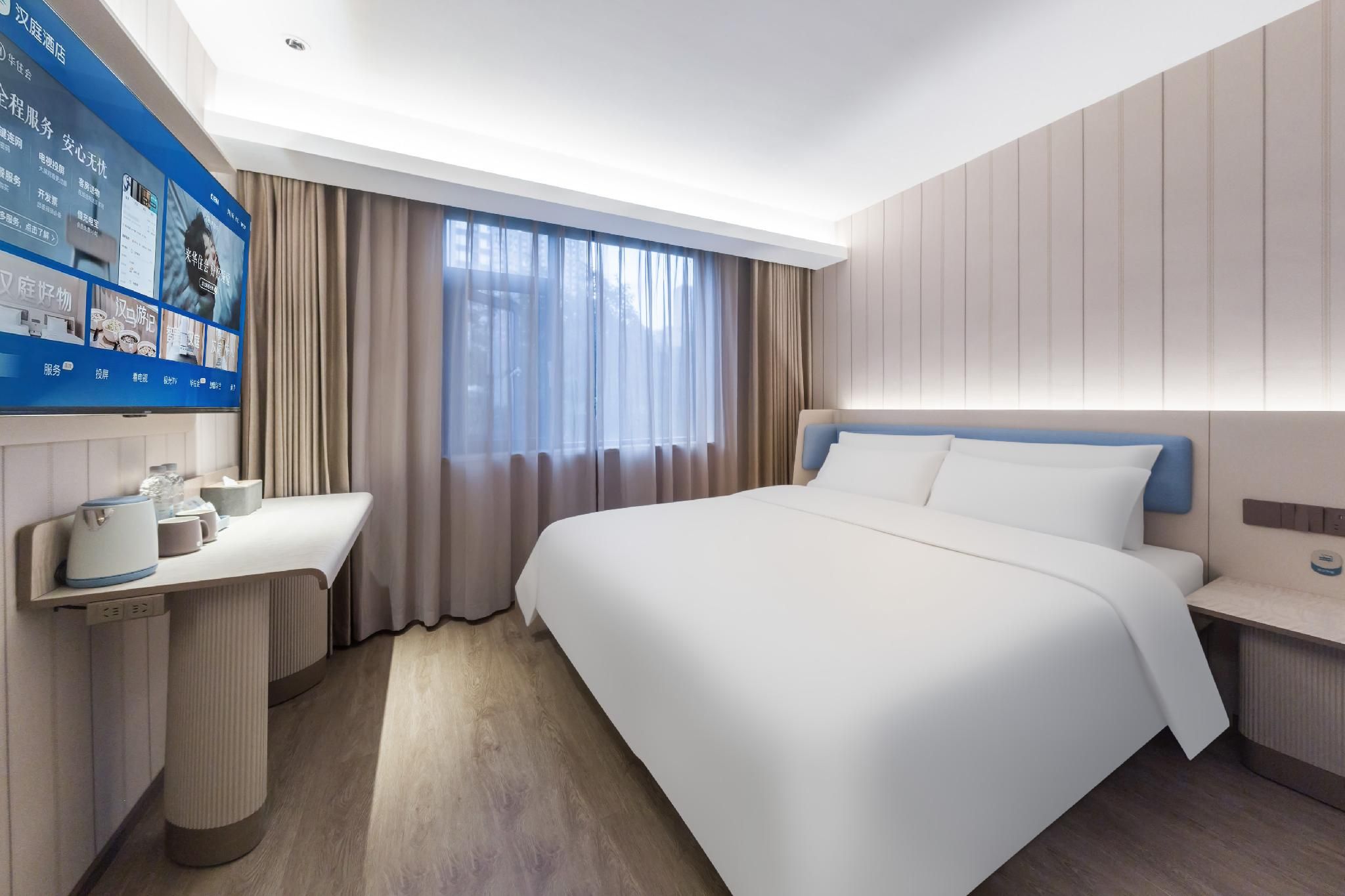 Queen Room City View