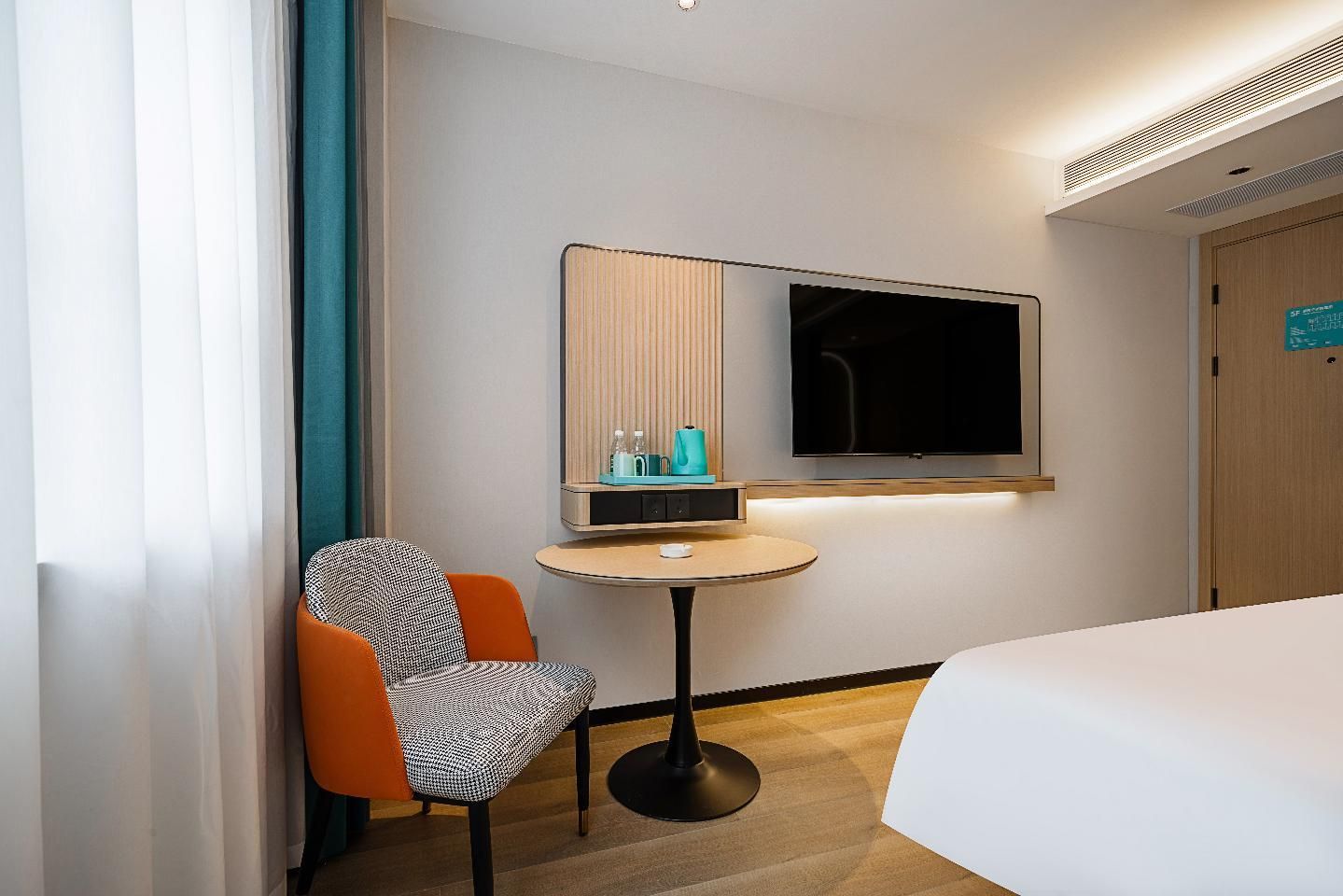 Dossen - Standard Bed Room