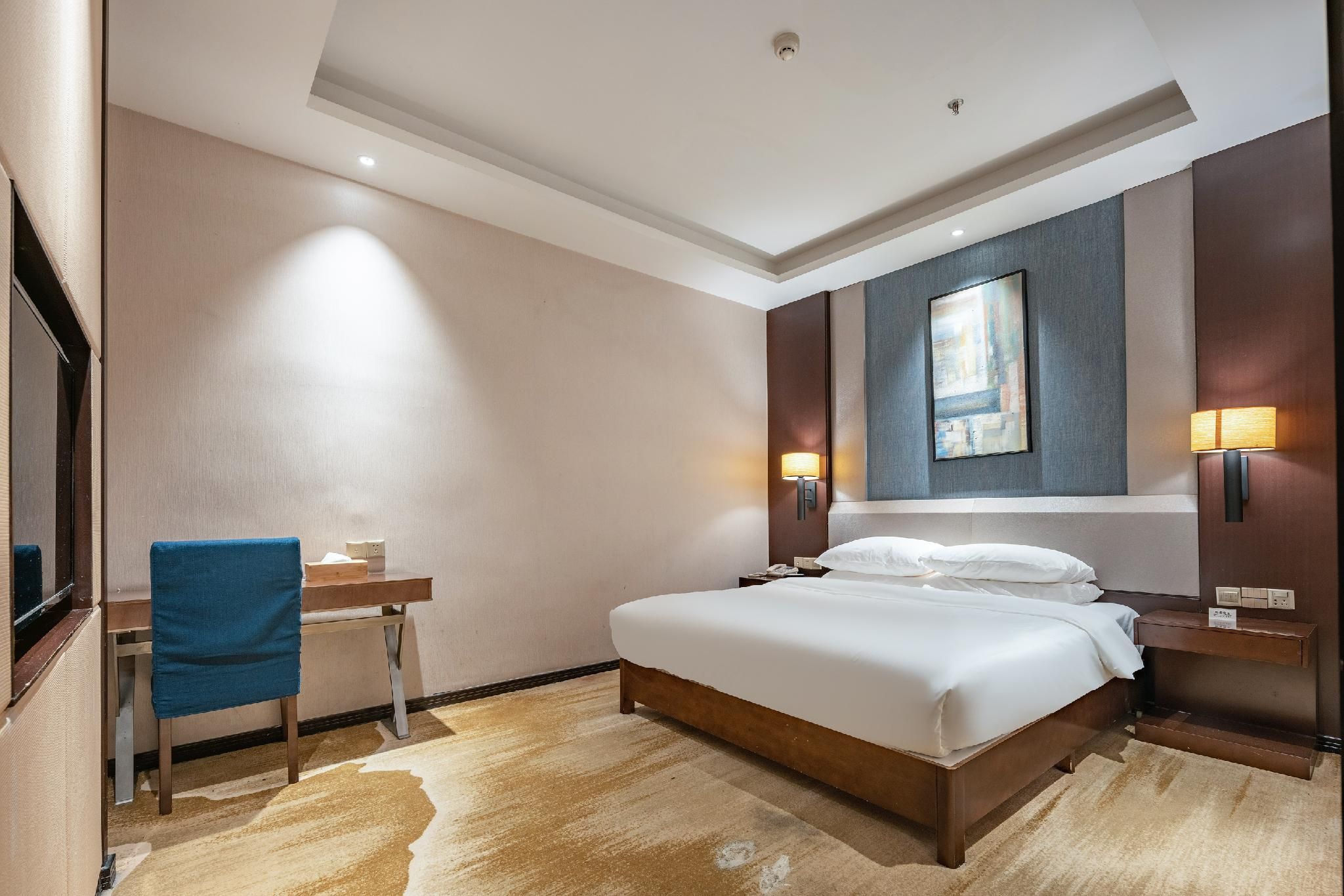 Huazhu - Room With Bed