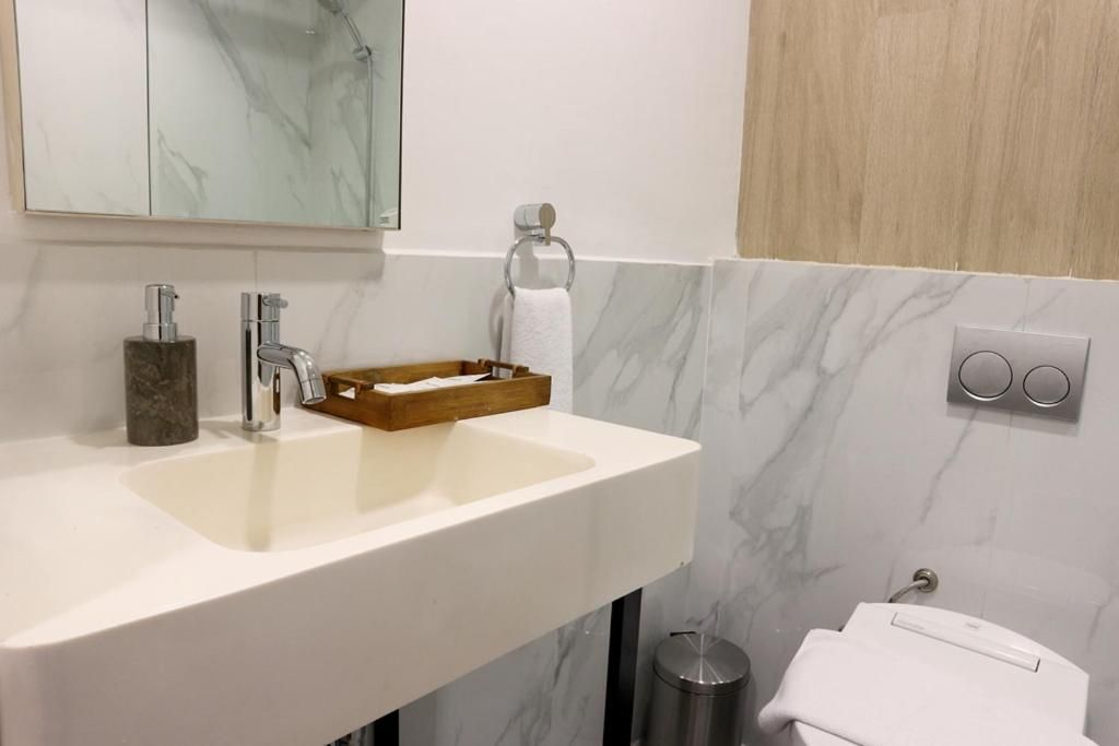 Cordia Hotel Banjarmasin - Hotel Dalam Bandara Deluxe Double Room