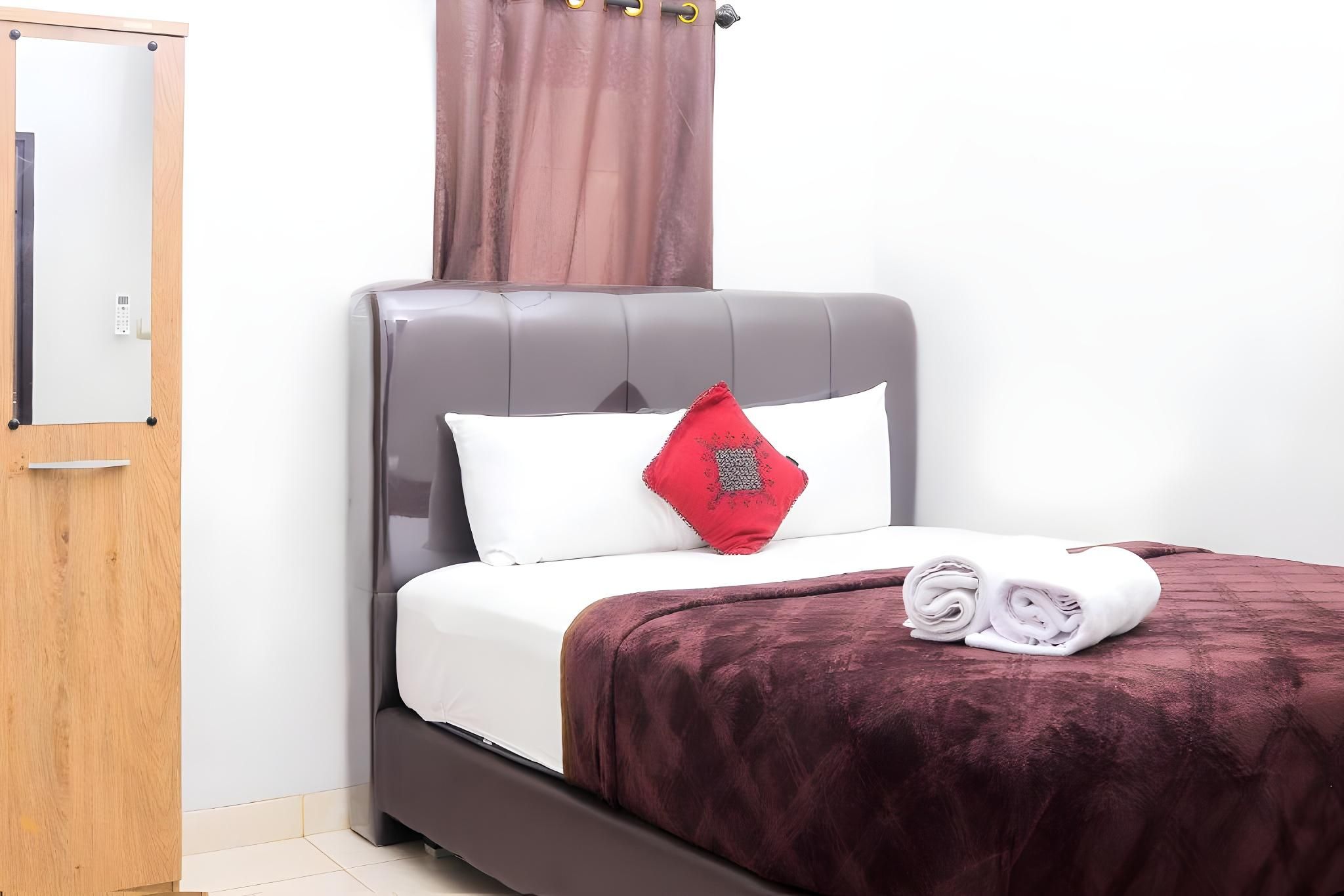 Soka Guesthouse Syariah Studio - 3 adults