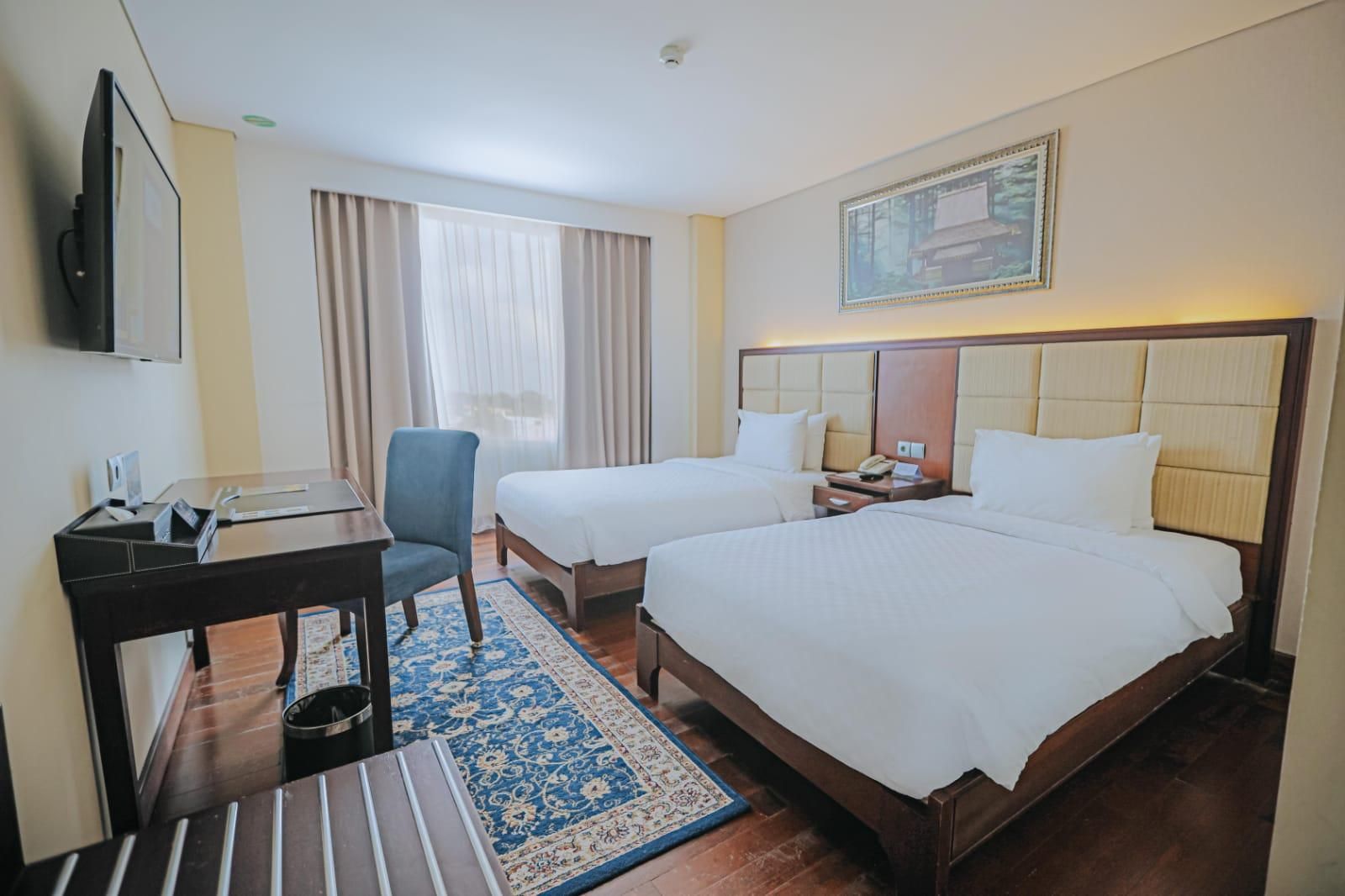 Grand Qin Hotel Syariah Deluxe Twin Non Smoking