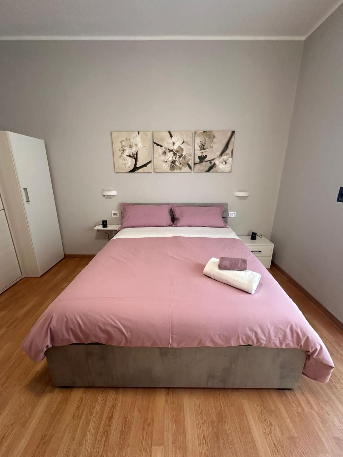 Quadruple Room with Private Bathroom