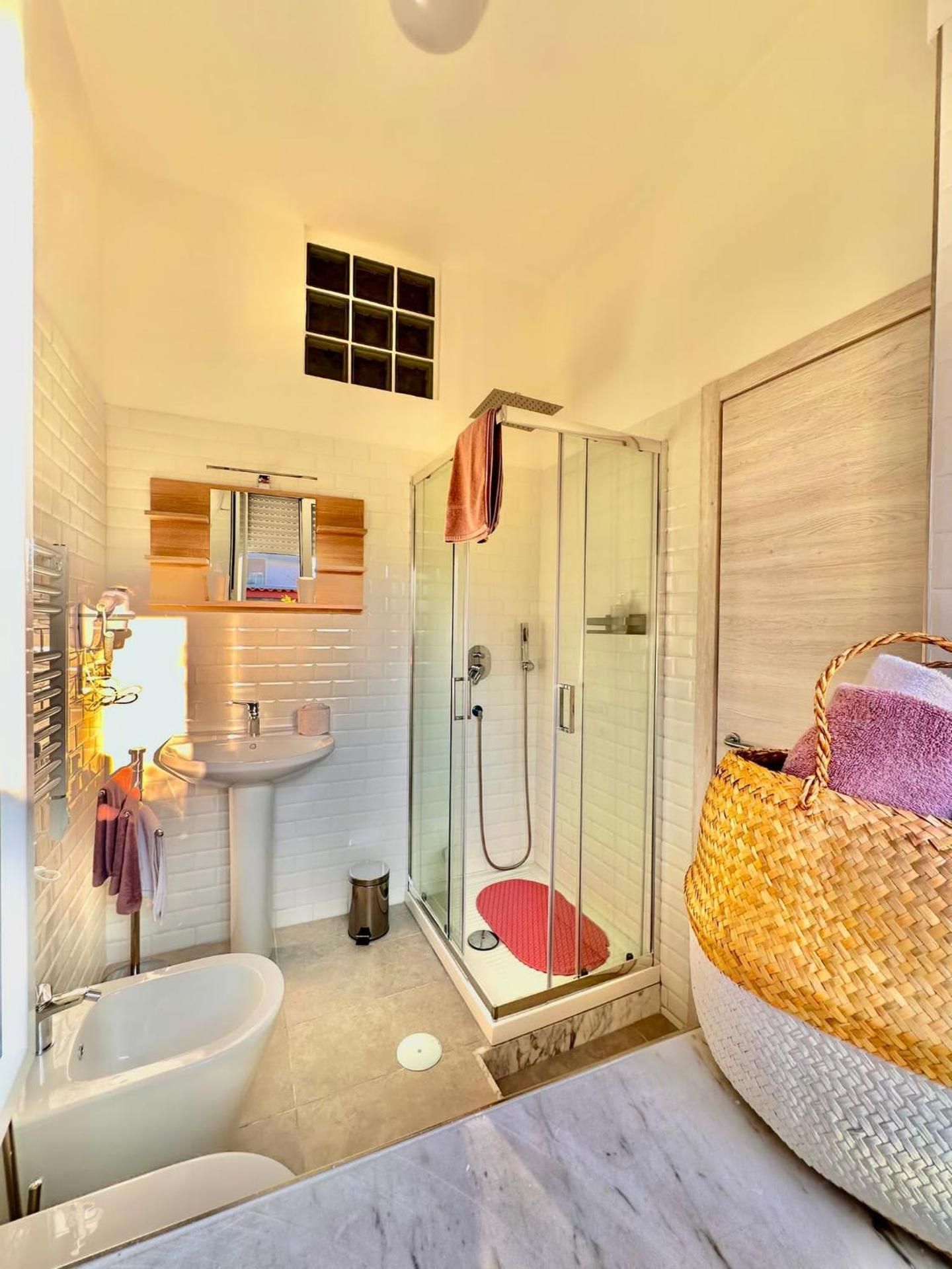 Quadruple Room with Private Bathroom