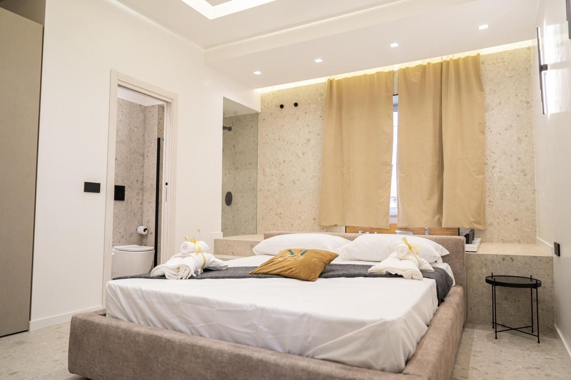 Queen Room with Spa Bath