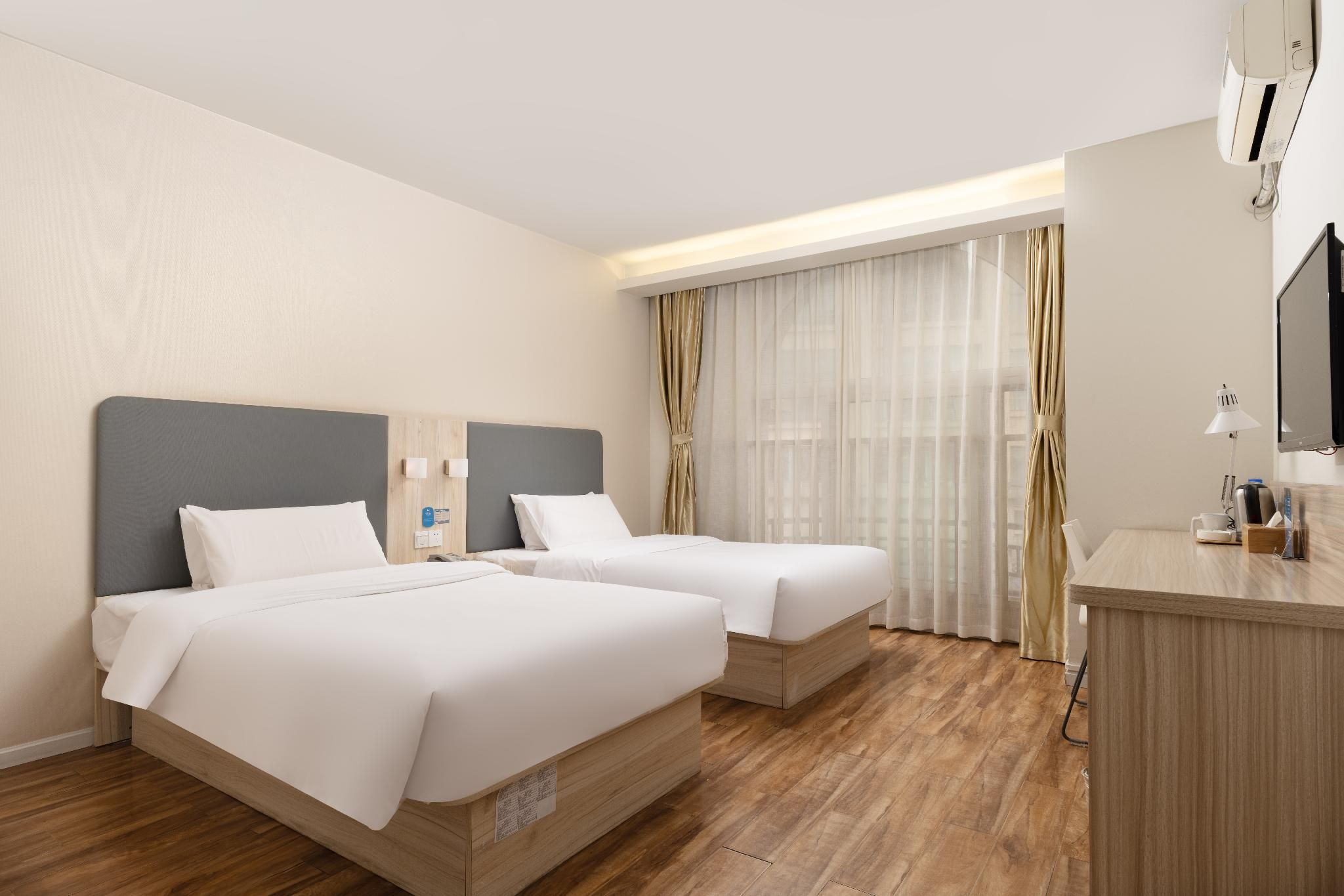 Huazhu - Superior Twin