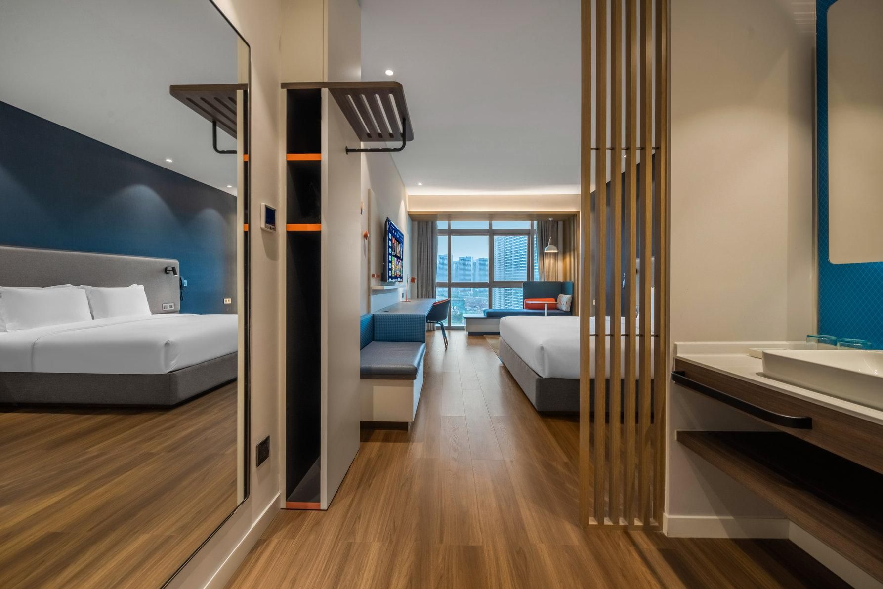 Holiday Inn Express Yibin By IHG 1 King Standard 2