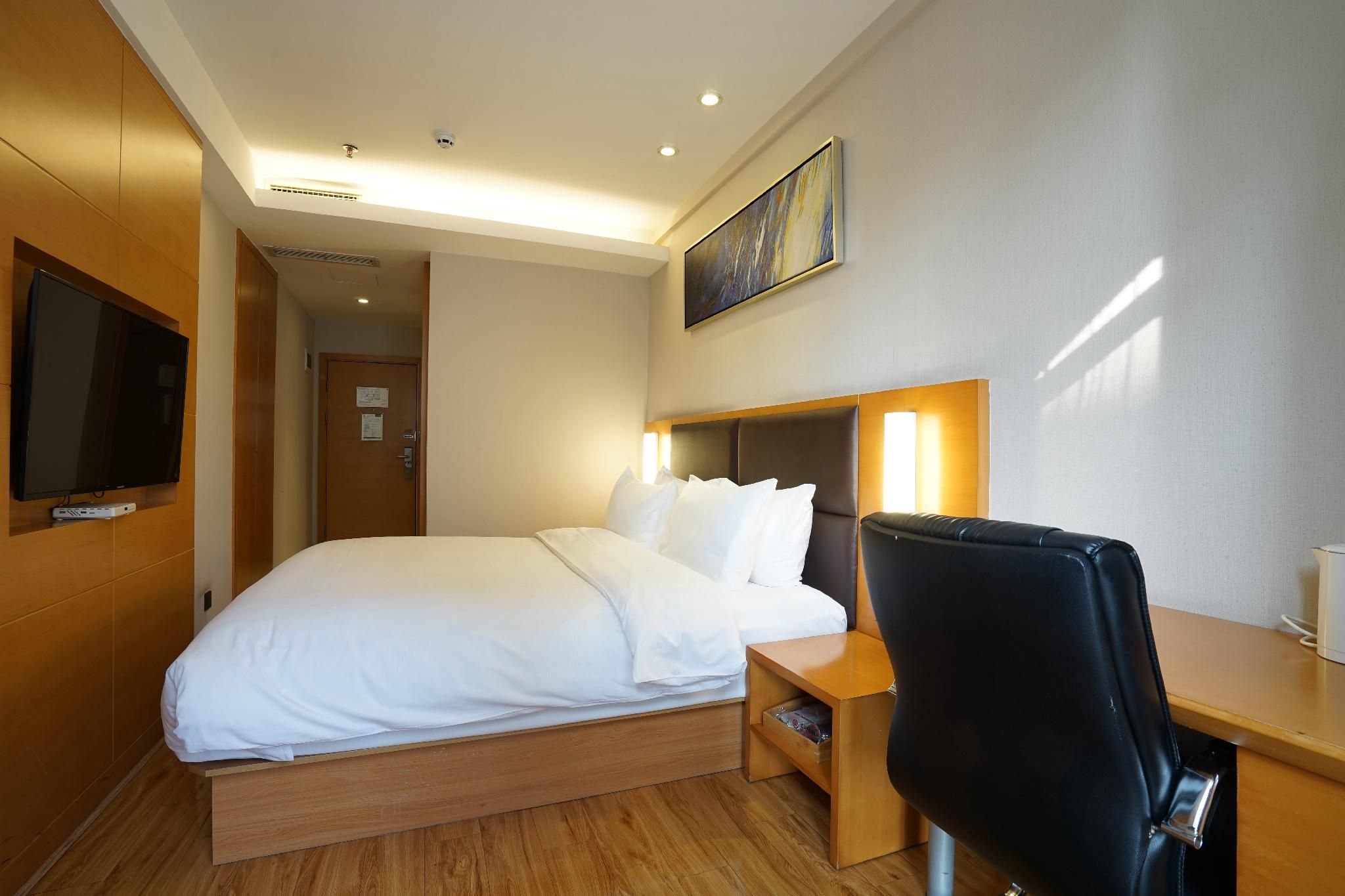 Huazhu - Room With Bed