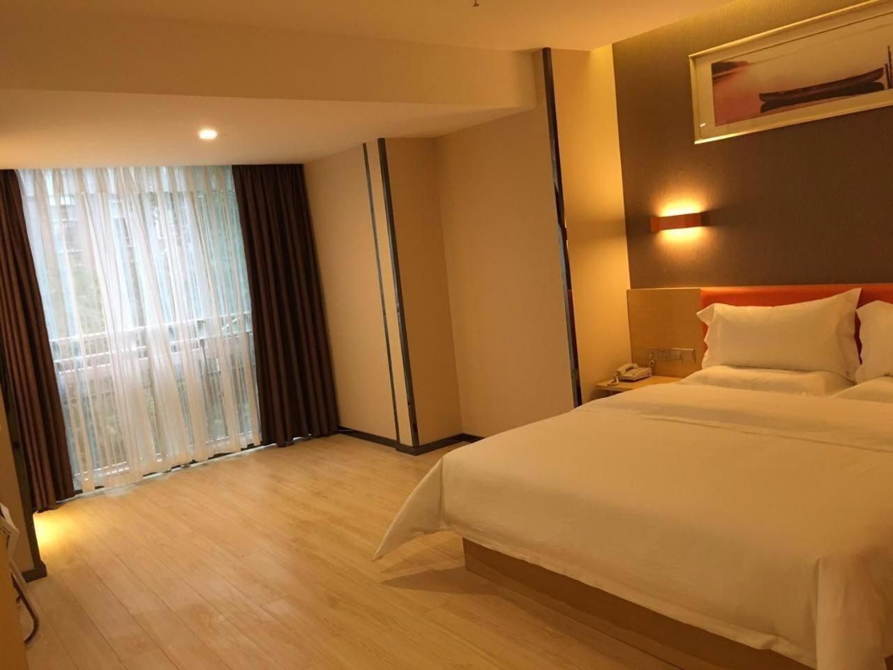 WH - Superior Business Bed Room