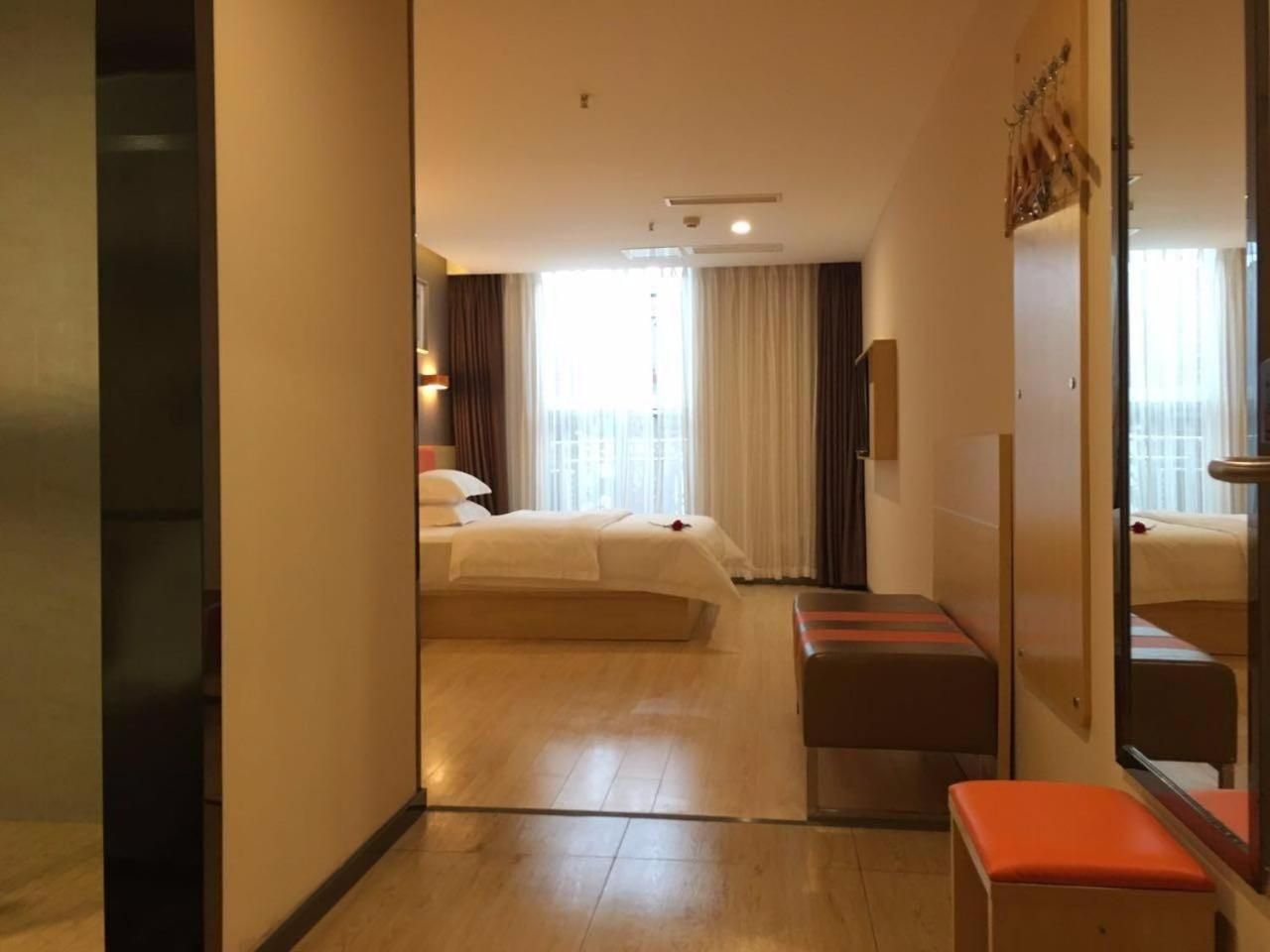 Superior Queen Room