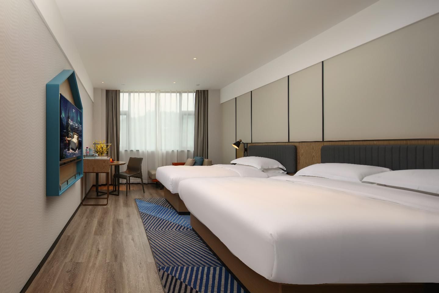 Dossen - Family Room