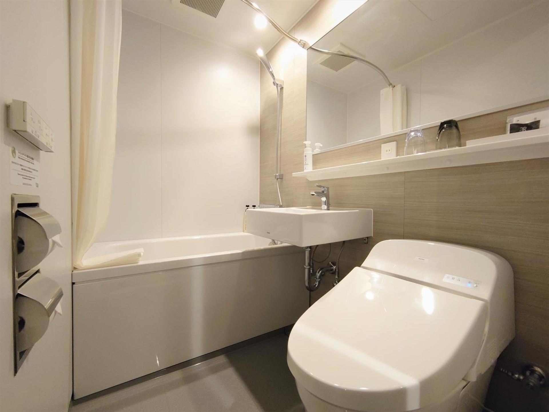 Premium Single Room with Massage Chair - Smoking