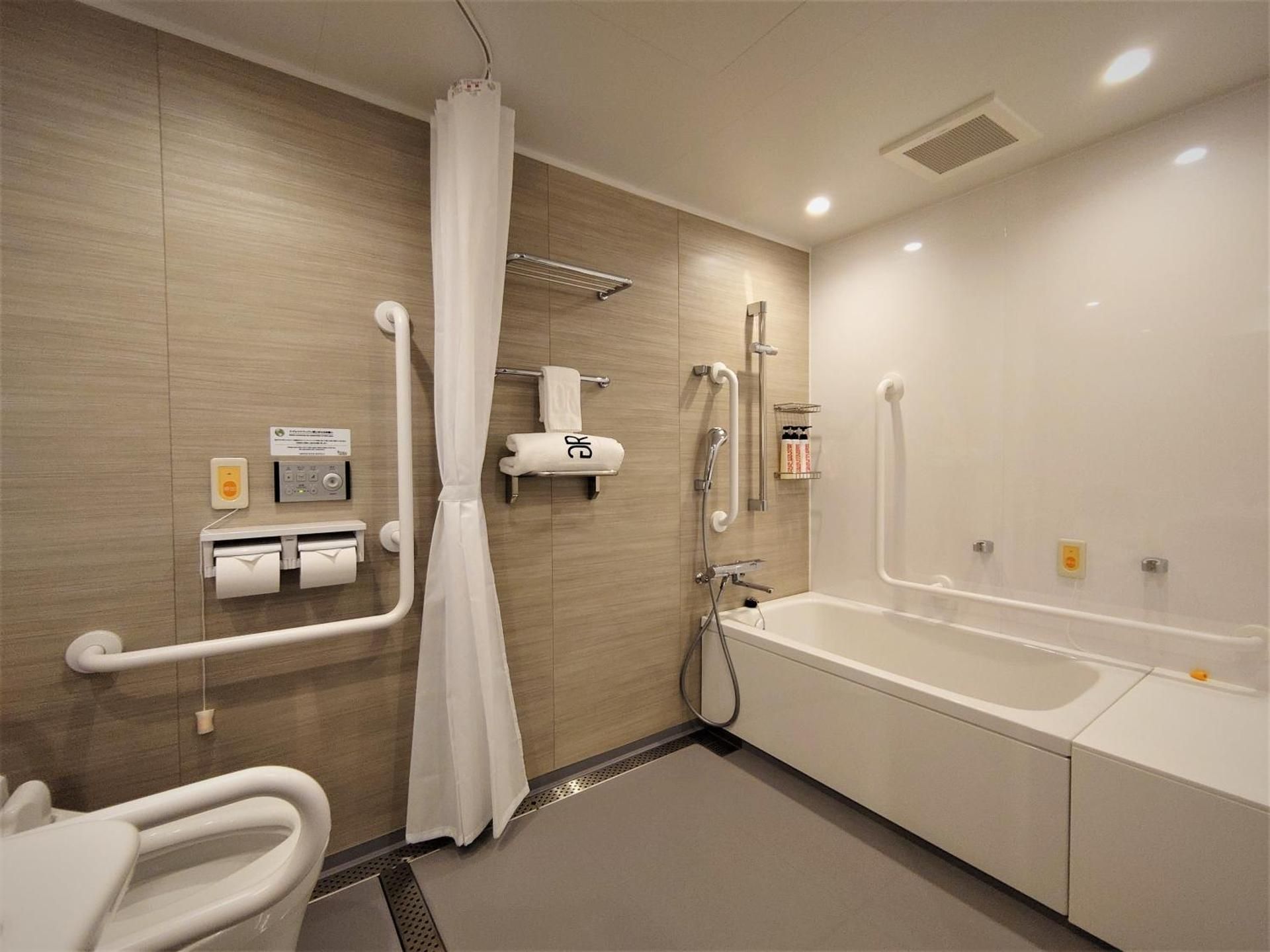 Universal Single Room - Non-Smoking