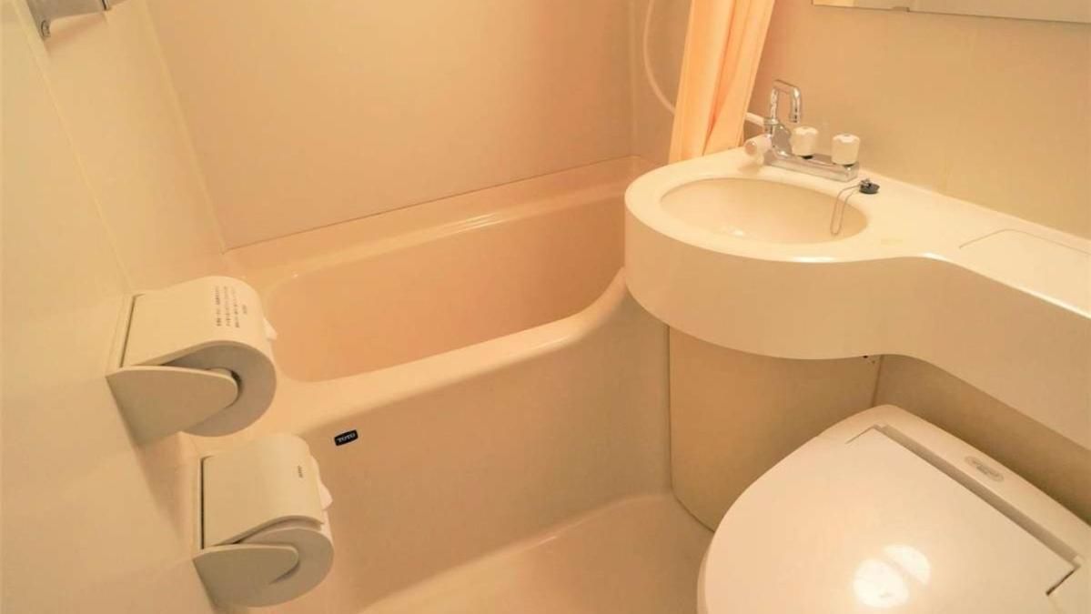 Single Room with Queen Bed with Raised Flooring Area - Smoking