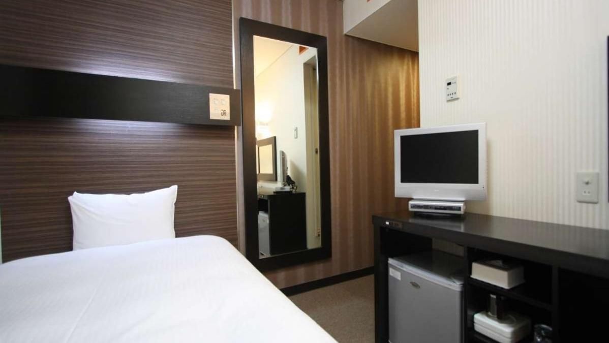 Semi-Double Room - Smoking