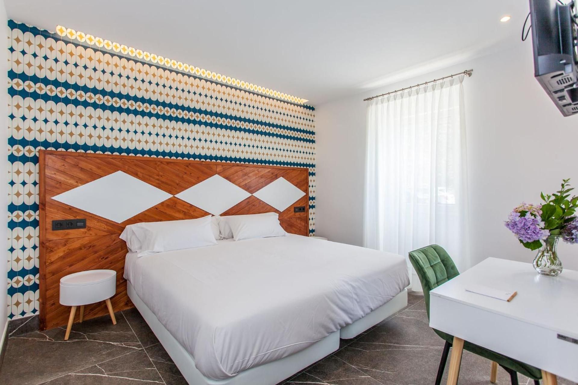 Deluxe Double Room with Sea View