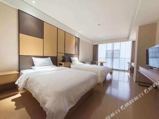 Chonpines Hotels·Leshan Giant Buddha Family Room 2