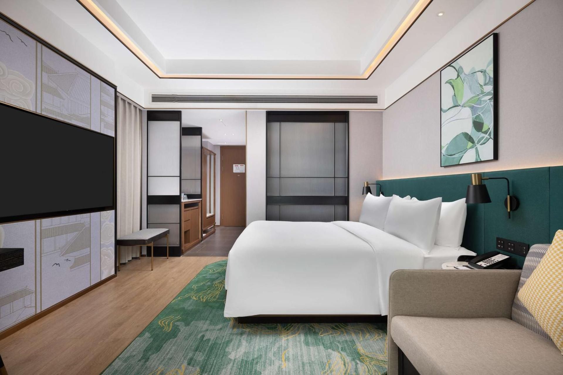 King Superior Room With Sofa Bed