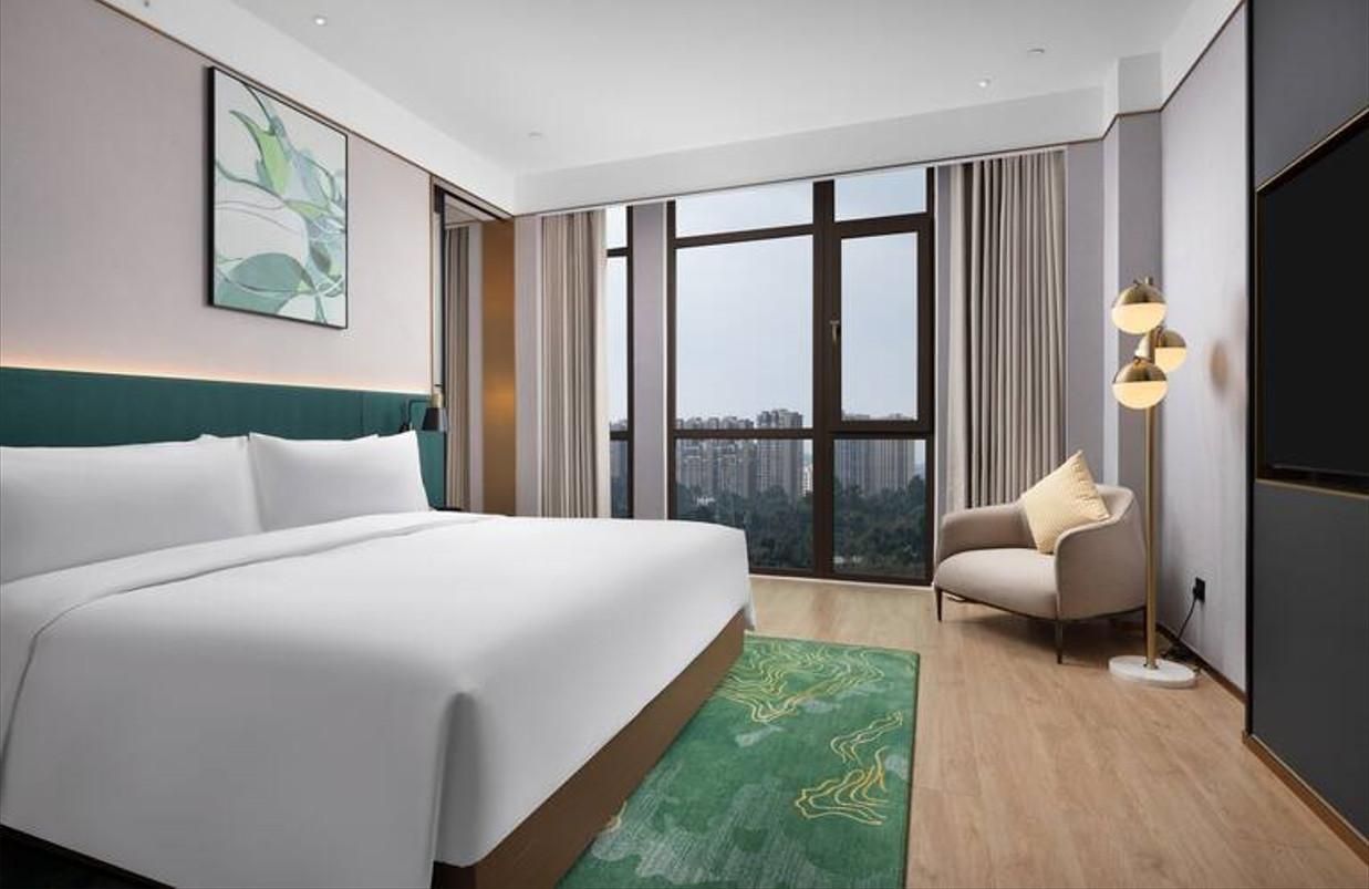 KING ONE BED ROOM SUITE